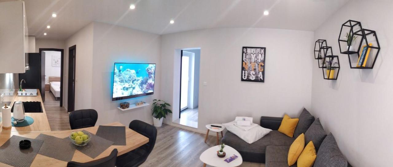 Apartment Skavo Baska Voda Bagian luar foto