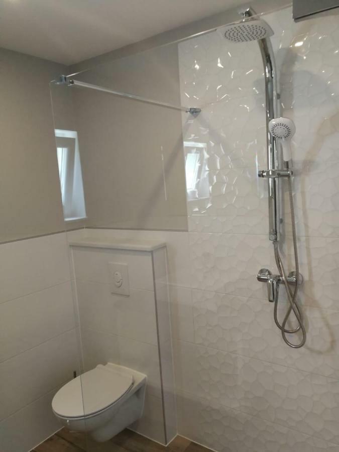 Apartment Skavo Baska Voda Bagian luar foto