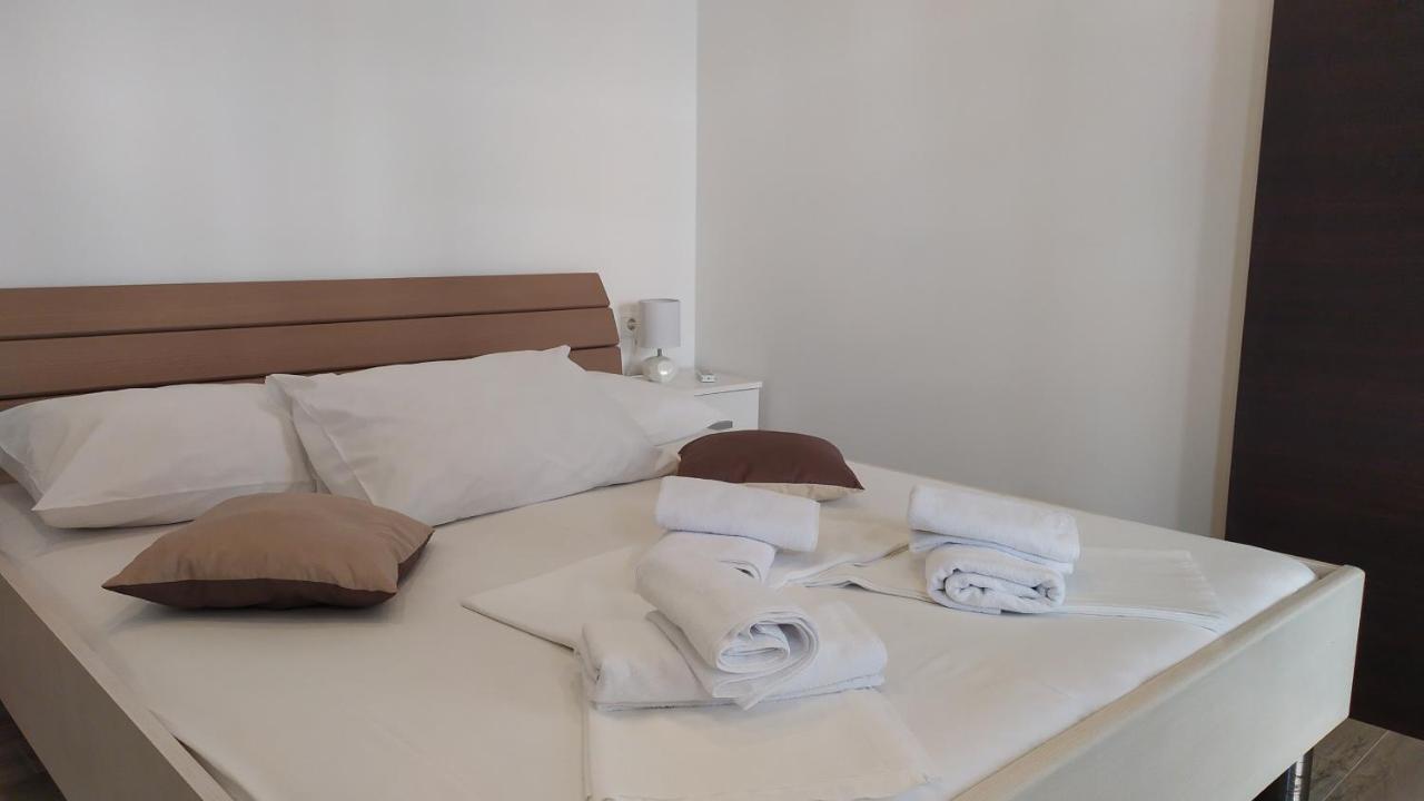 Apartment Skavo Baska Voda Bagian luar foto